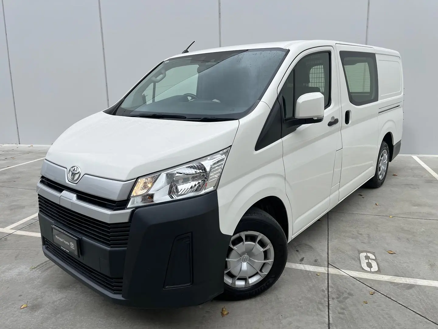 2020 Toyota Hiace Gallery Image 3
