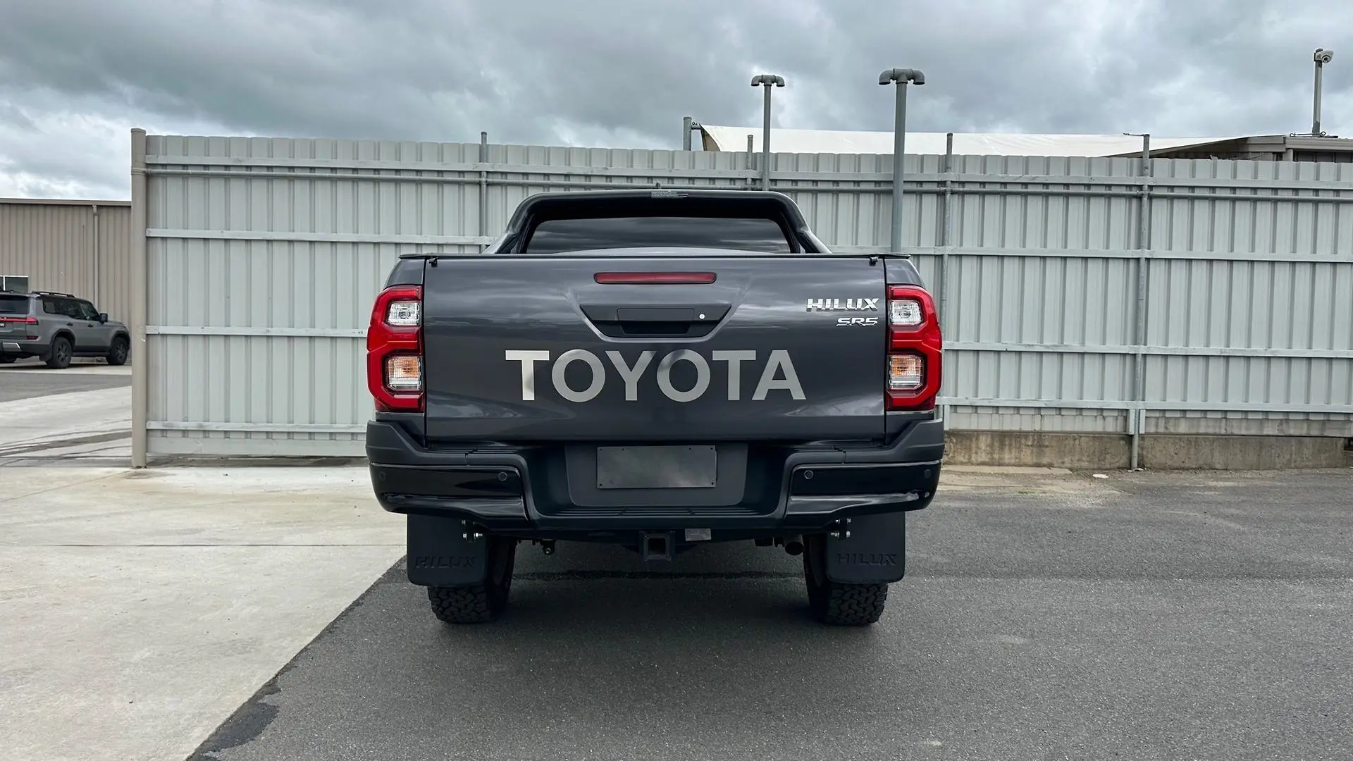 2024 Toyota Hilux Image 9