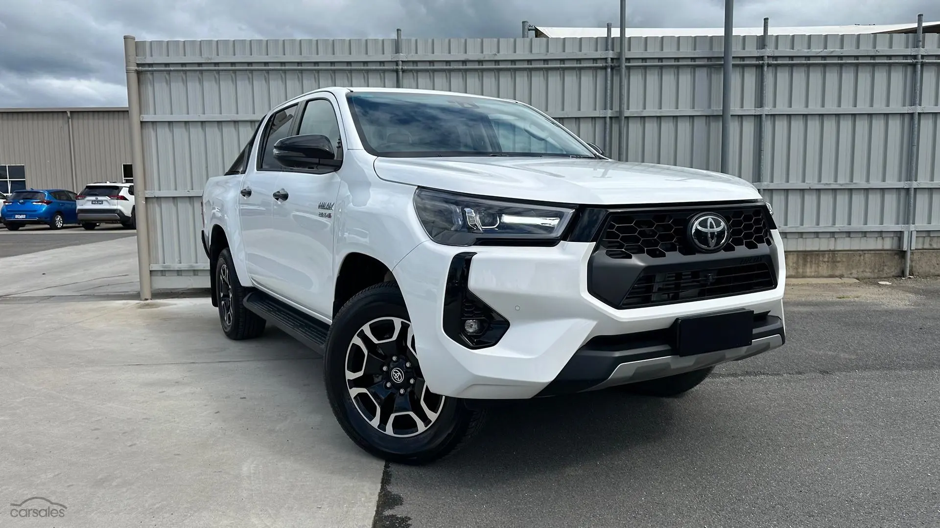 2024 Toyota Hilux Image 1