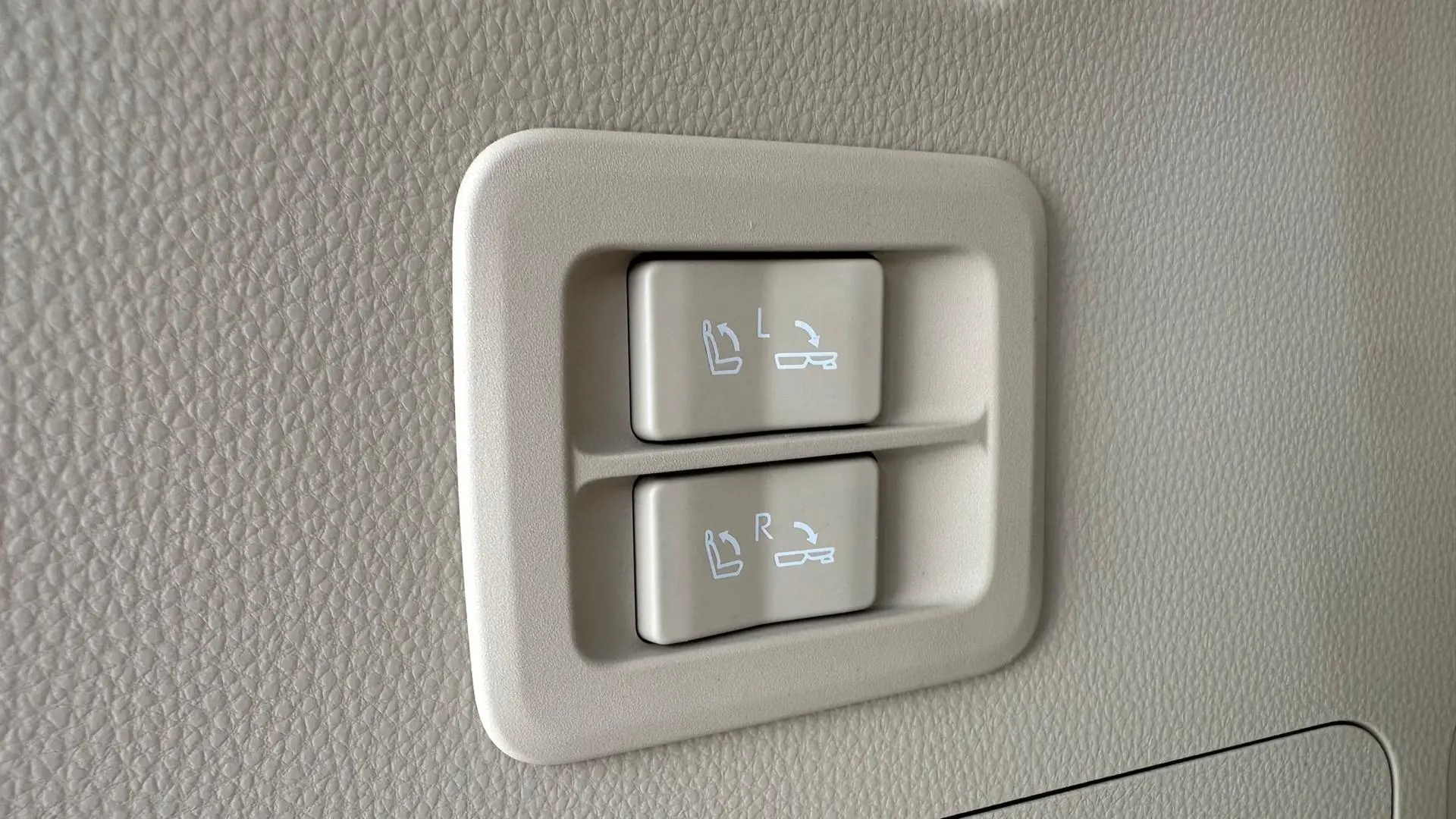 2024 Toyota Landcruiser Gallery Image 12