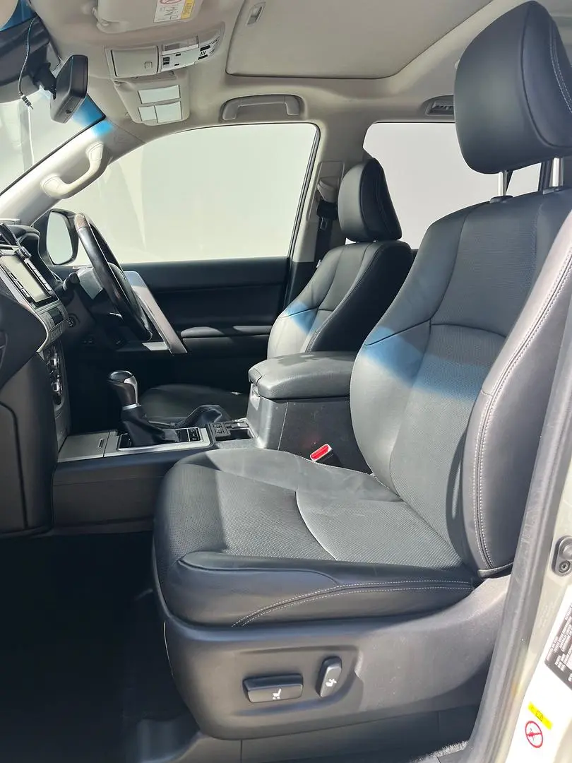 2018 Toyota Landcruiser Prado Gallery Image 7