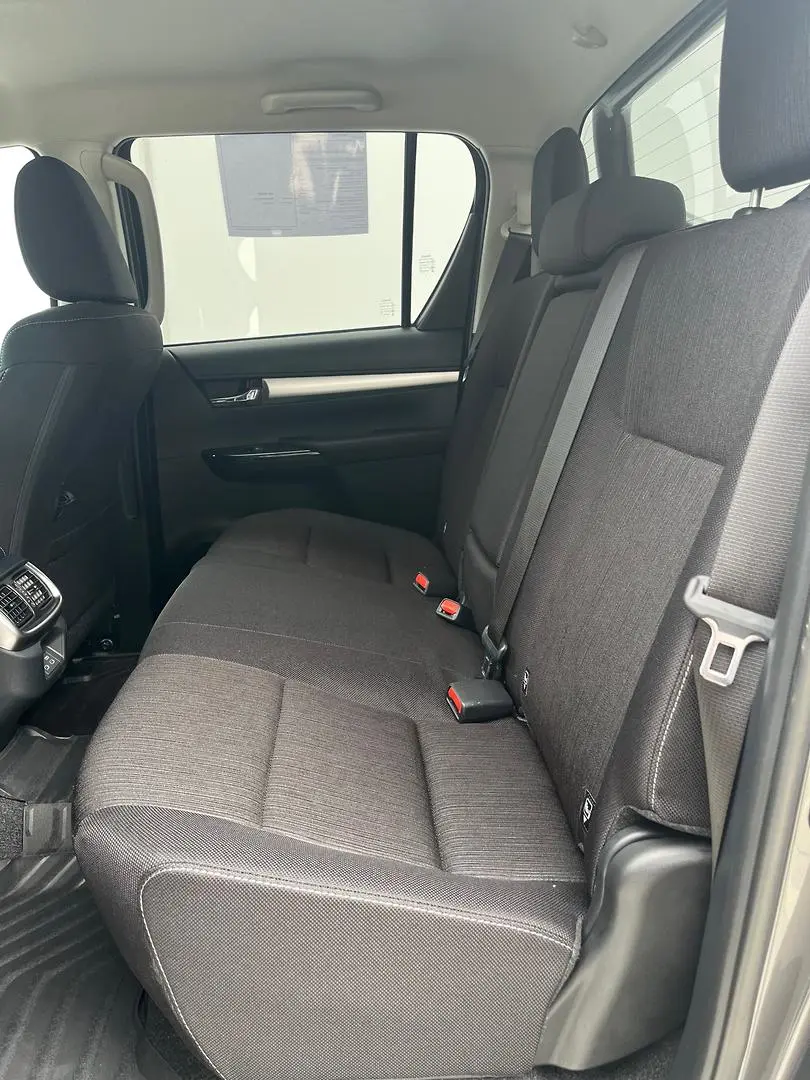 2025 Toyota Hilux Gallery Image 8