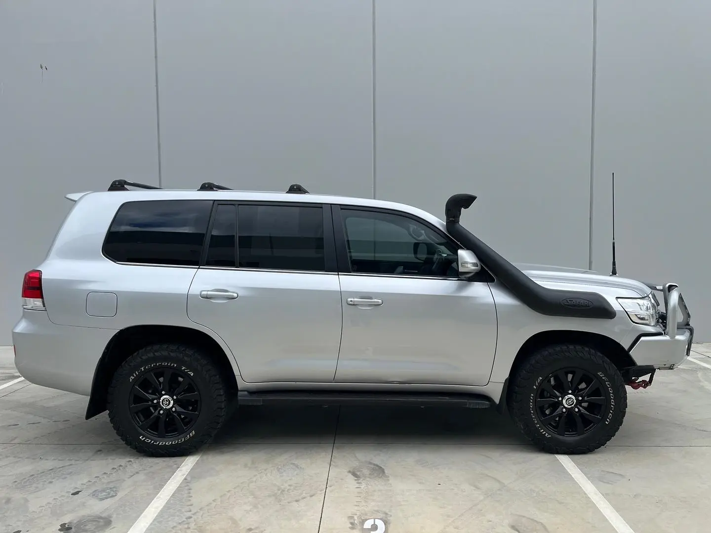 2017 Toyota Landcruiser Gallery Image 14
