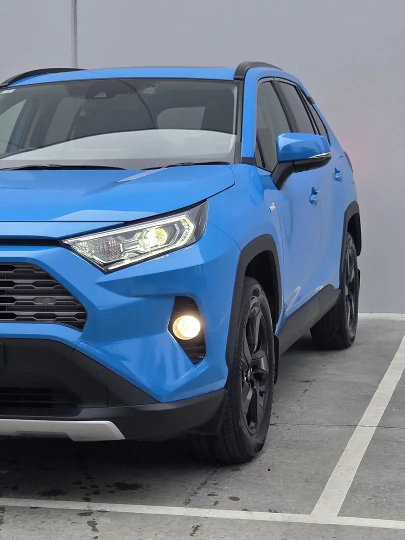 2021 Toyota RAV4 Gallery Image 9