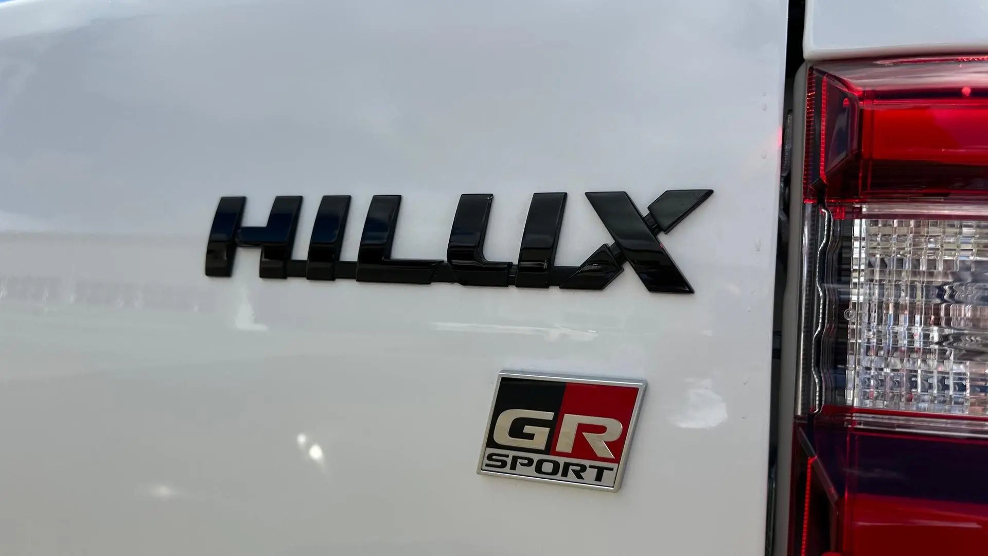 2024 Toyota Hilux Gallery Image 11