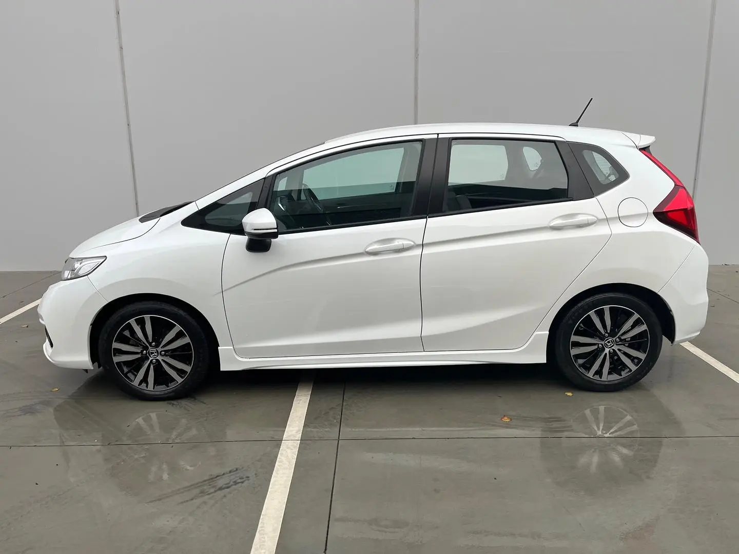2016 Honda Jazz Gallery Image 5