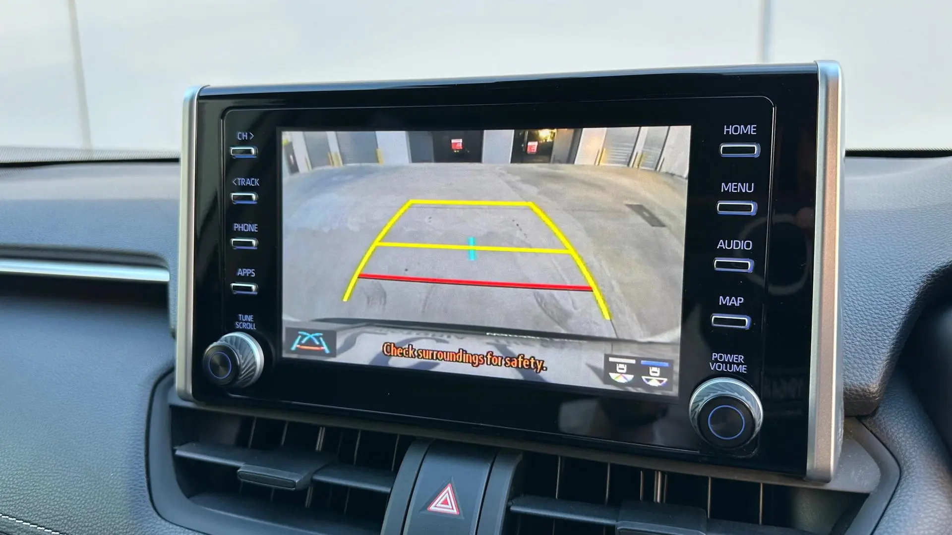 2019 Toyota RAV4 Gallery Image 15