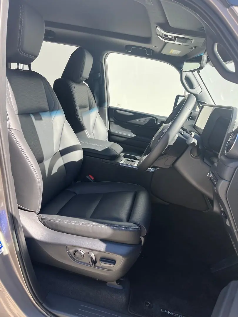 2026 Toyota Landcruiser Prado Gallery Image 17