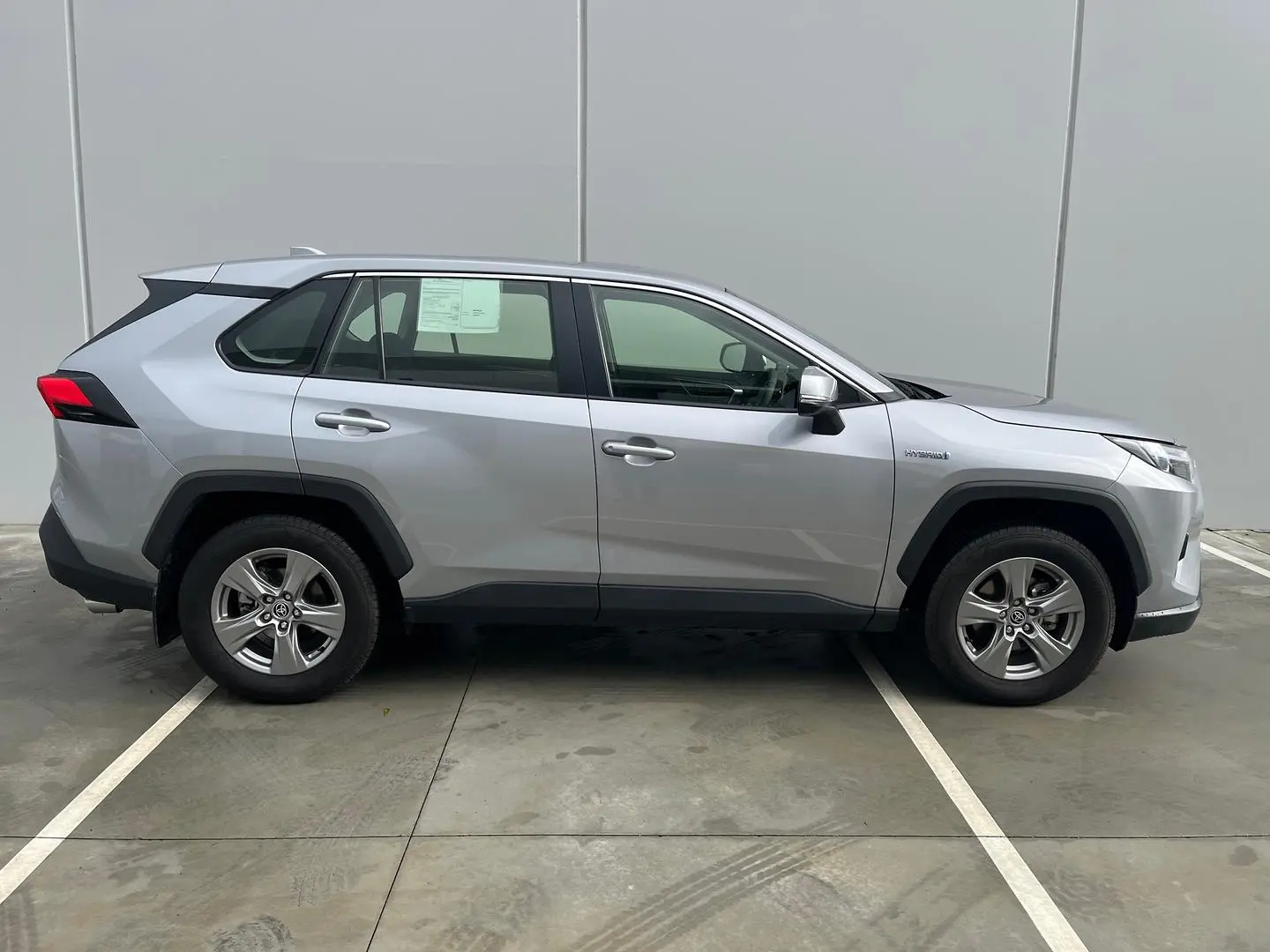 2023 Toyota RAV4 Gallery Image 25