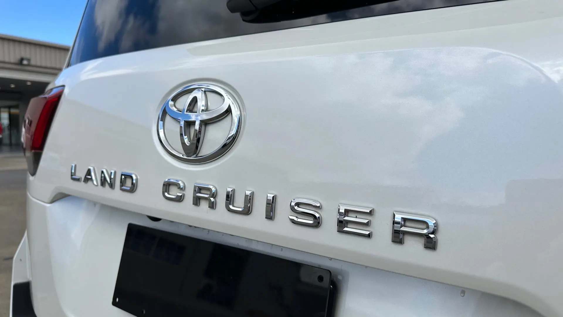 2022 Toyota Landcruiser Gallery Image 8