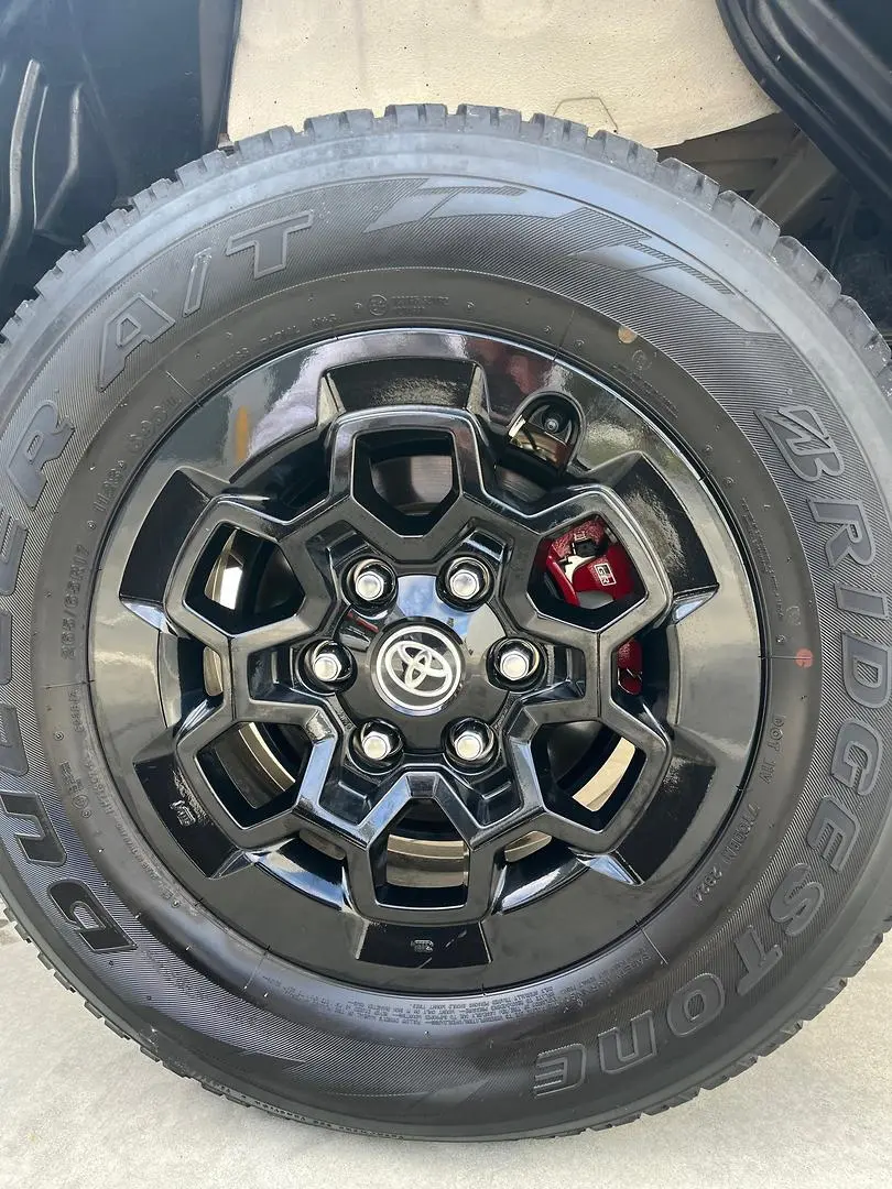 2024 Toyota Hilux Gallery Image 4