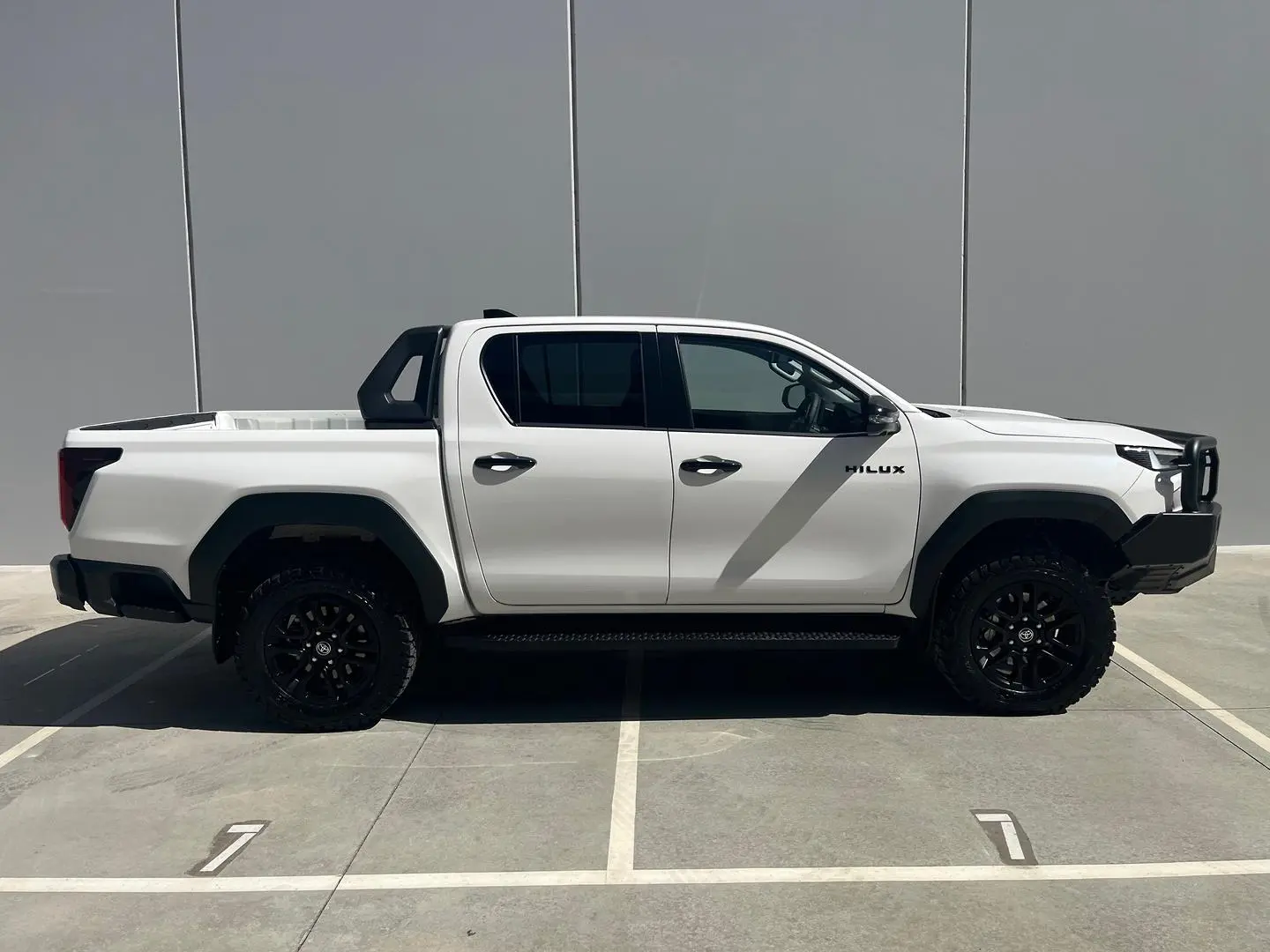 2025 Toyota Hilux Gallery Image 15