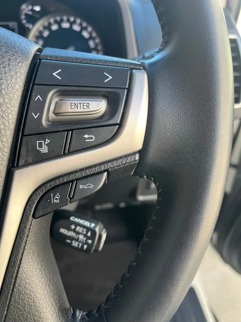 2018 Toyota Landcruiser Prado Gallery Image 25