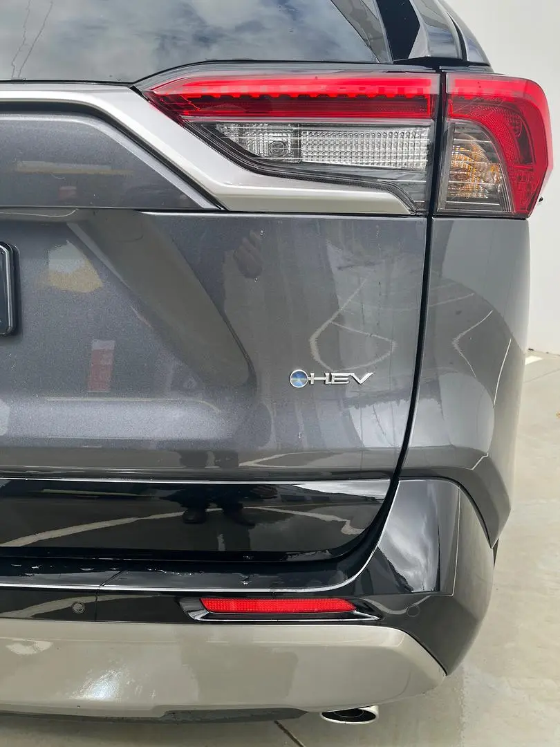 2025 Toyota RAV4 Gallery Image 13