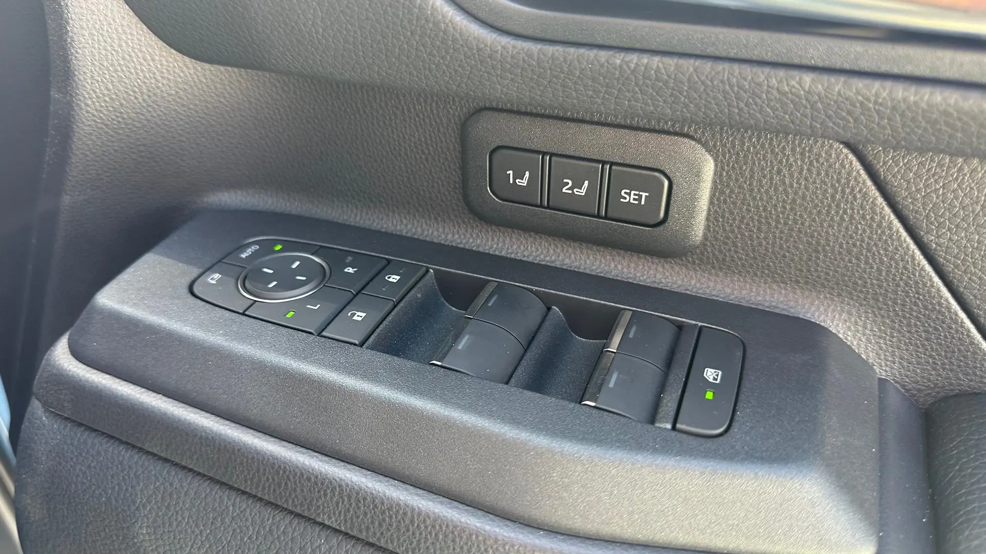 2025 Toyota Landcruiser Prado Gallery Image 27
