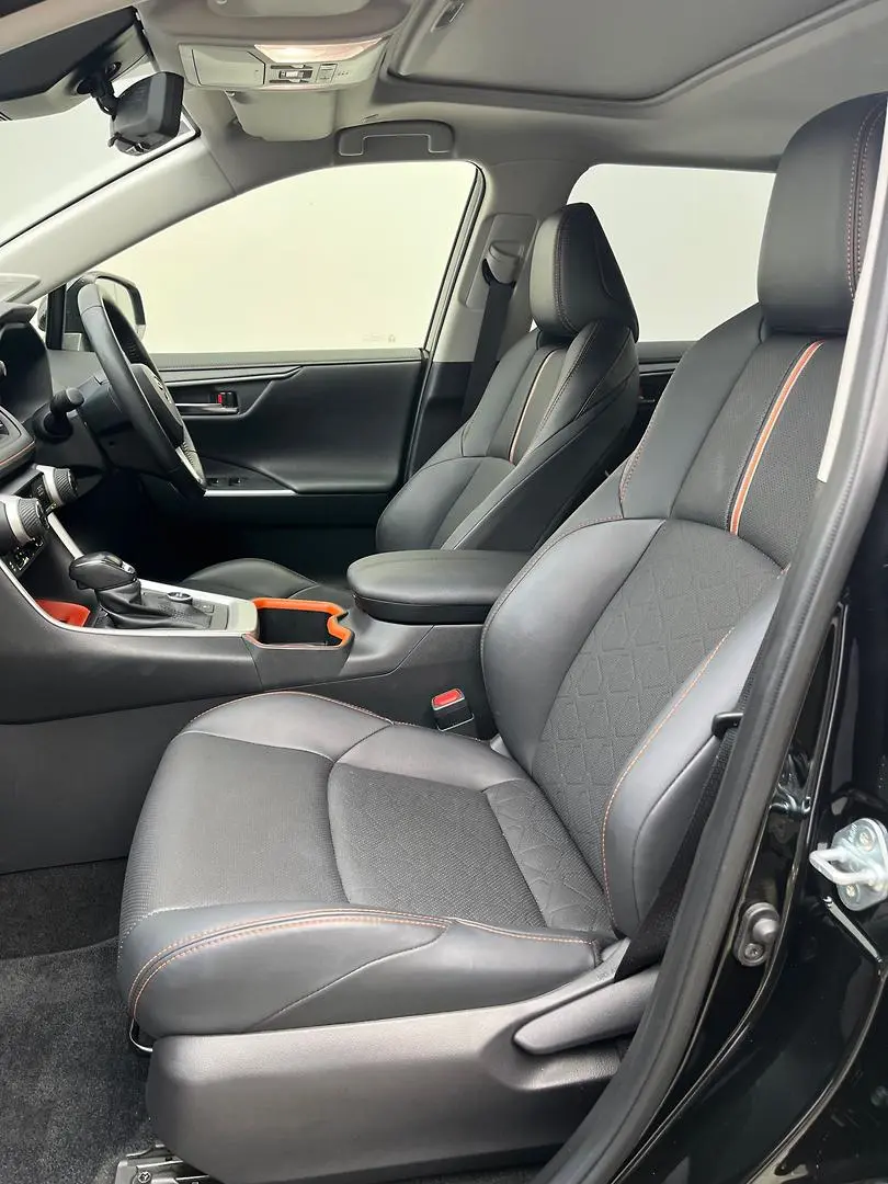 2024 Toyota RAV4 Gallery Image 7