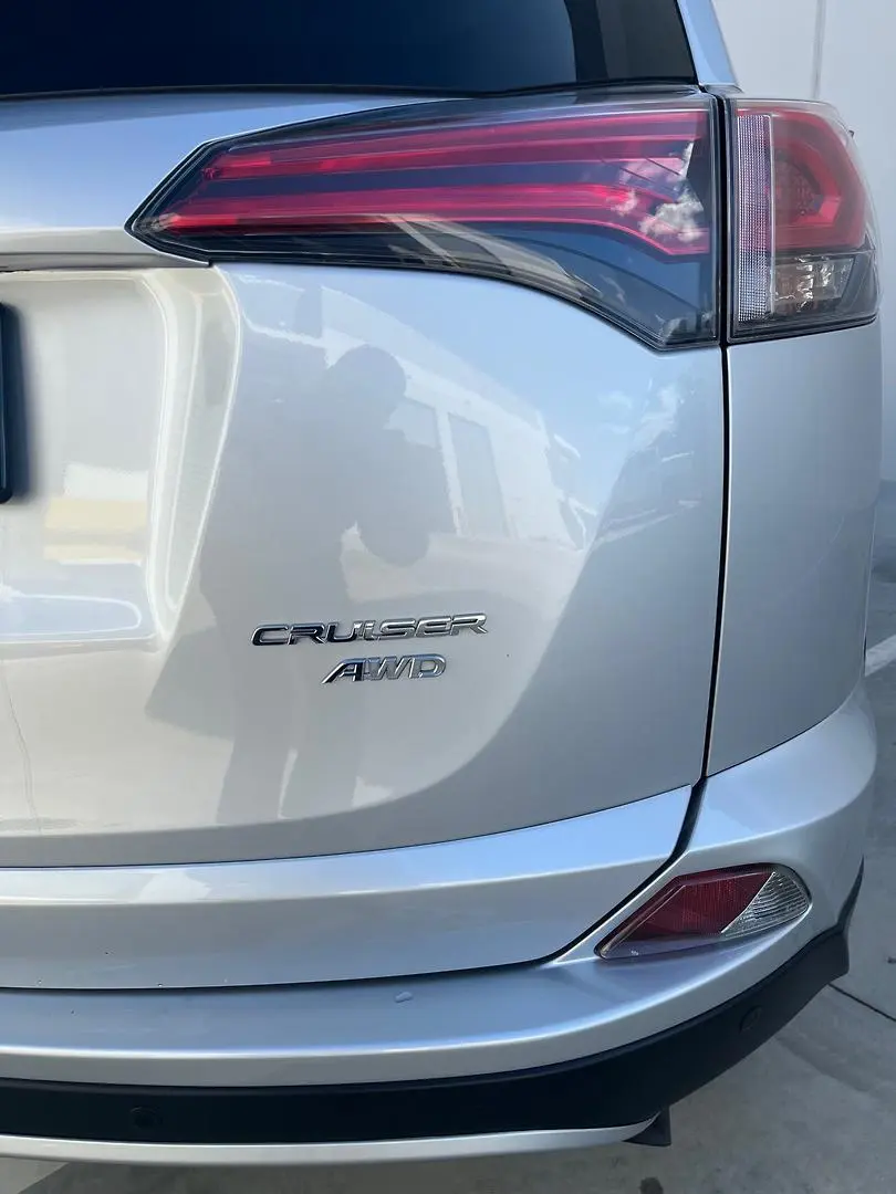 2016 Toyota RAV4 Gallery Image 11