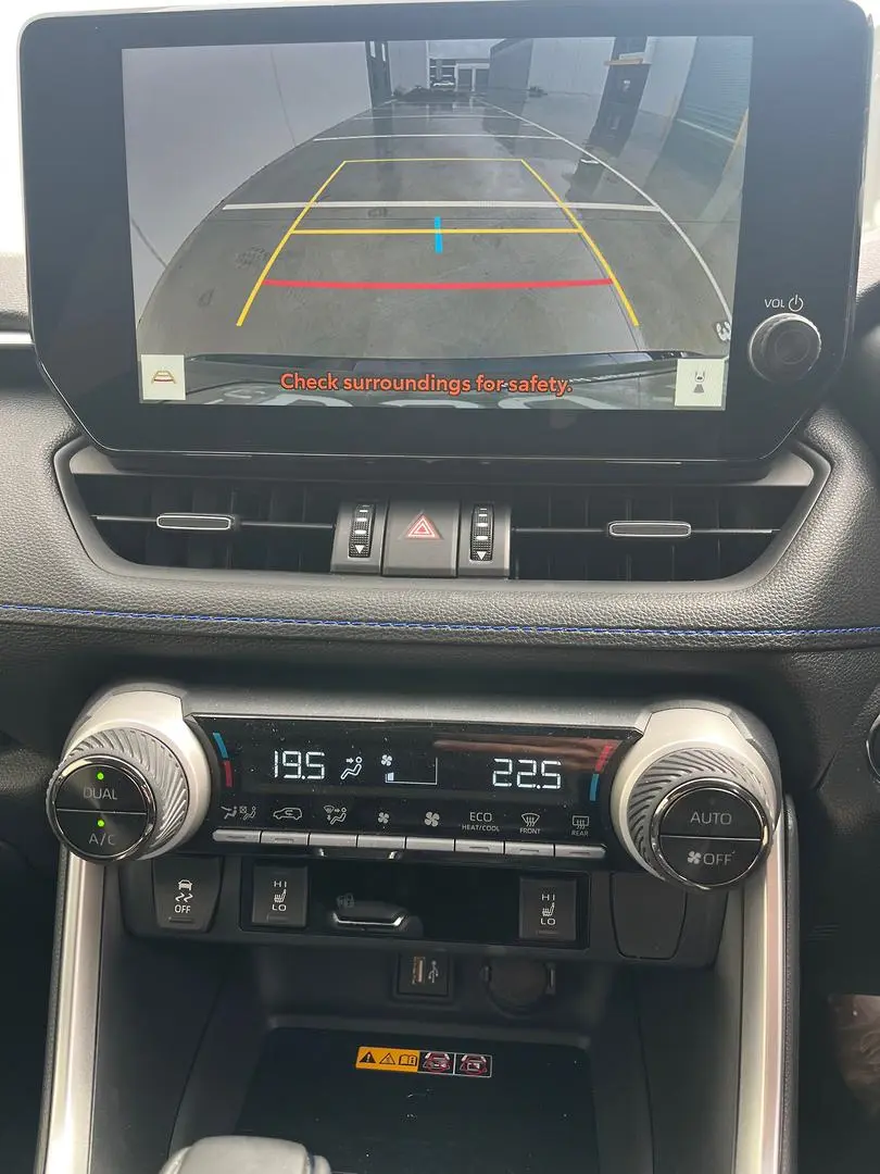 2025 Toyota RAV4 Gallery Image 21