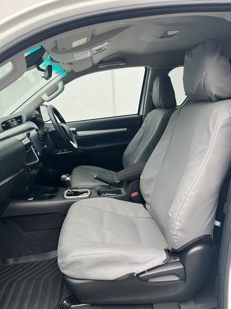 2024 Toyota Hilux Gallery Image 7