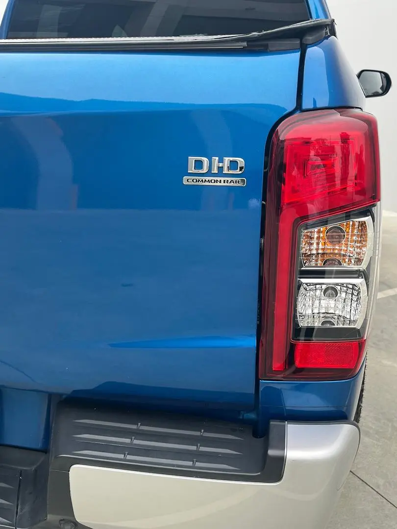 2020 Mitsubishi Triton Gallery Image 11