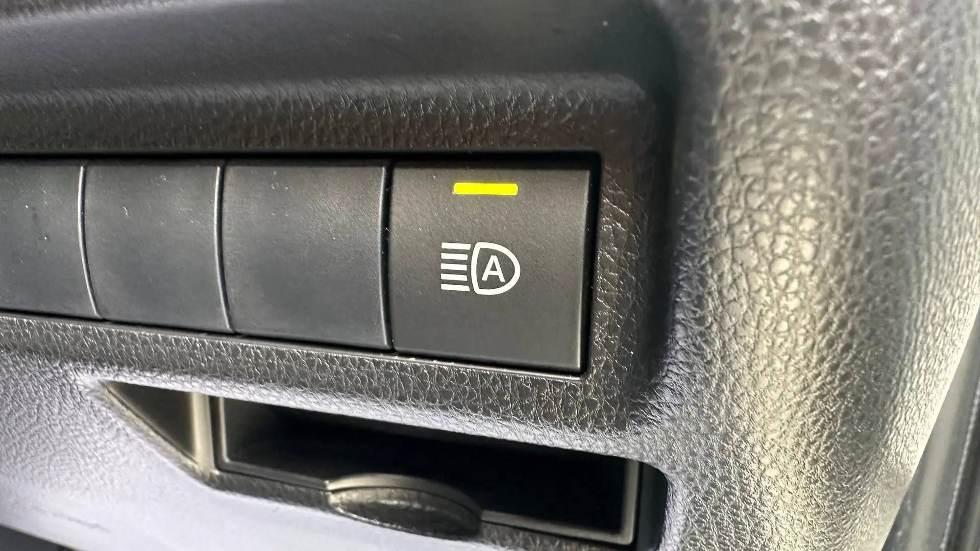 2019 Toyota RAV4 Gallery Image 20