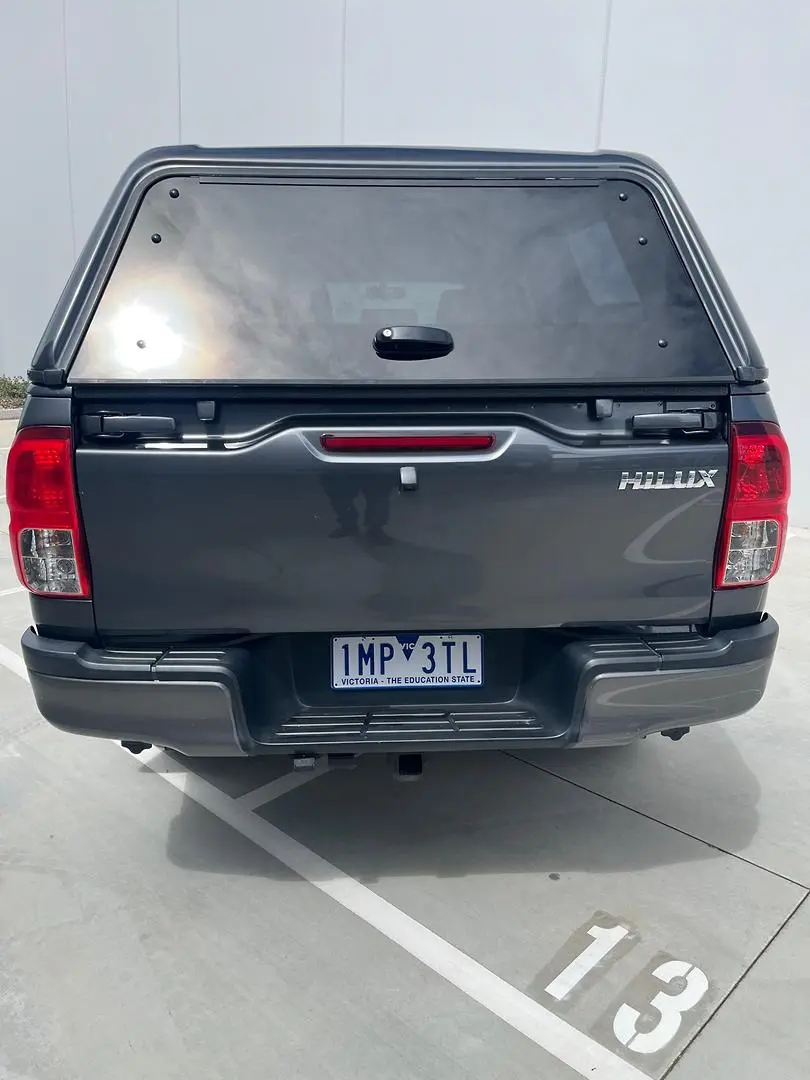 2016 Toyota Hilux Gallery Image 10