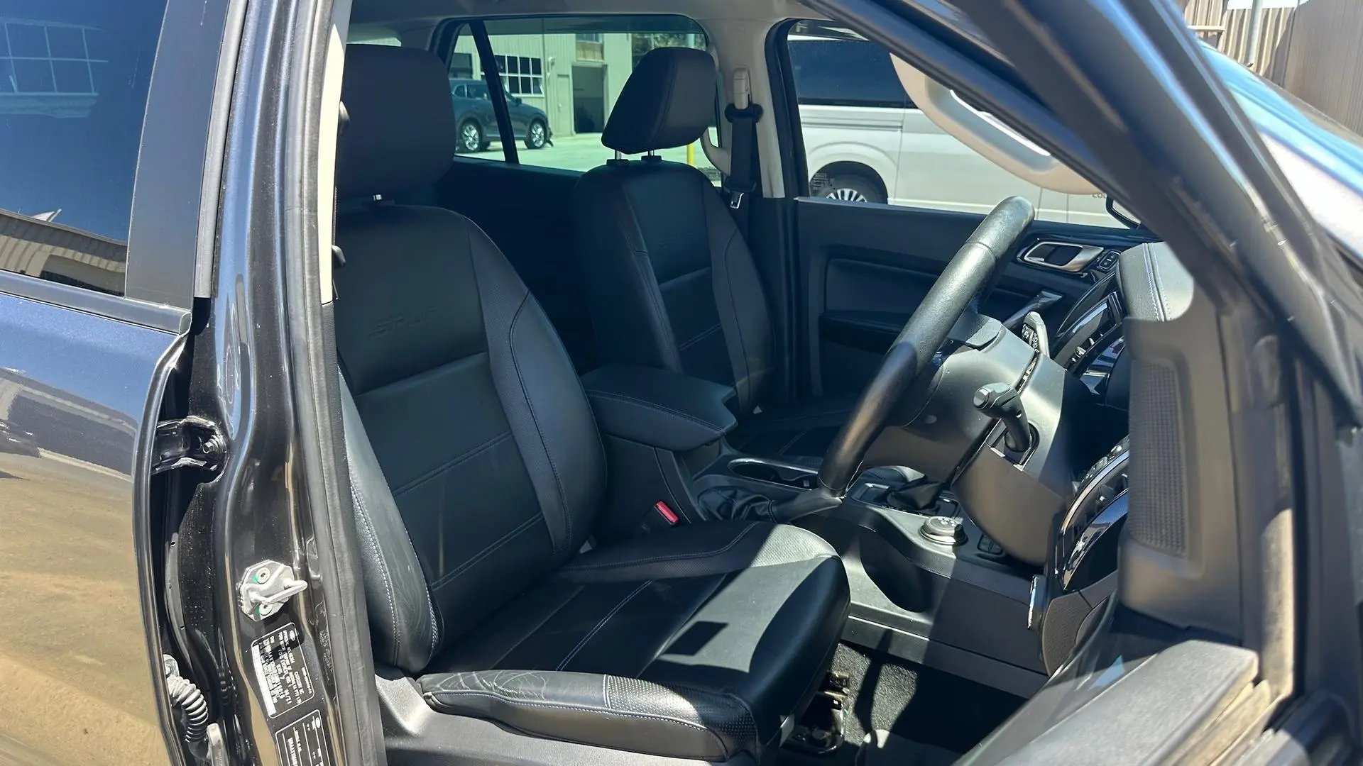 2021 Ford Everest Gallery Image 18