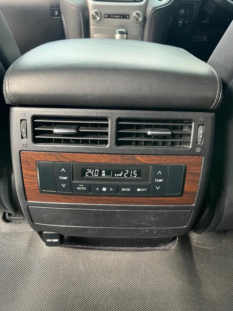 2017 Toyota Landcruiser Gallery Image 7