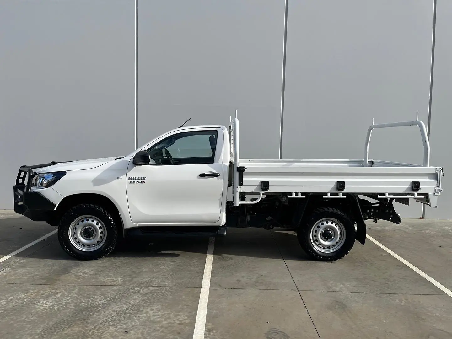 2019 Toyota Hilux Gallery Image 4