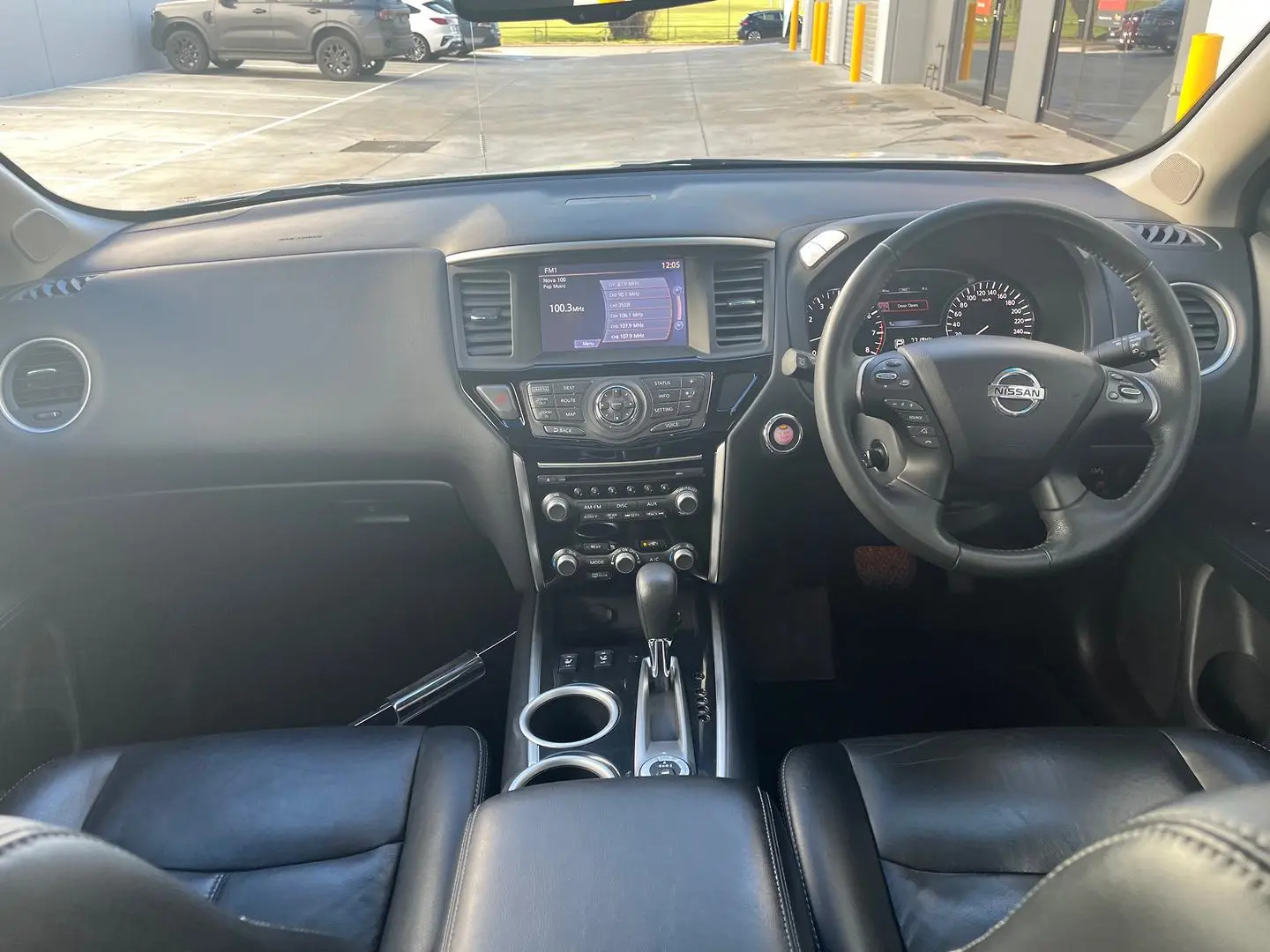 2016 Nissan Pathfinder Gallery Image 17