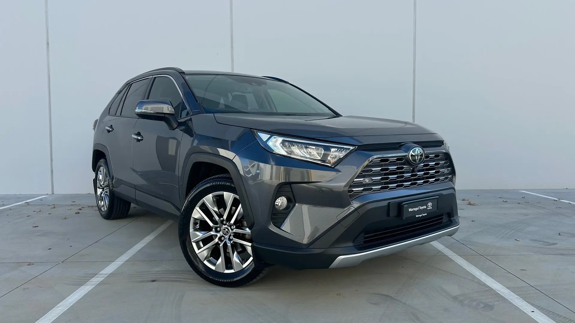 2019 Toyota RAV4 Gallery Image 1
