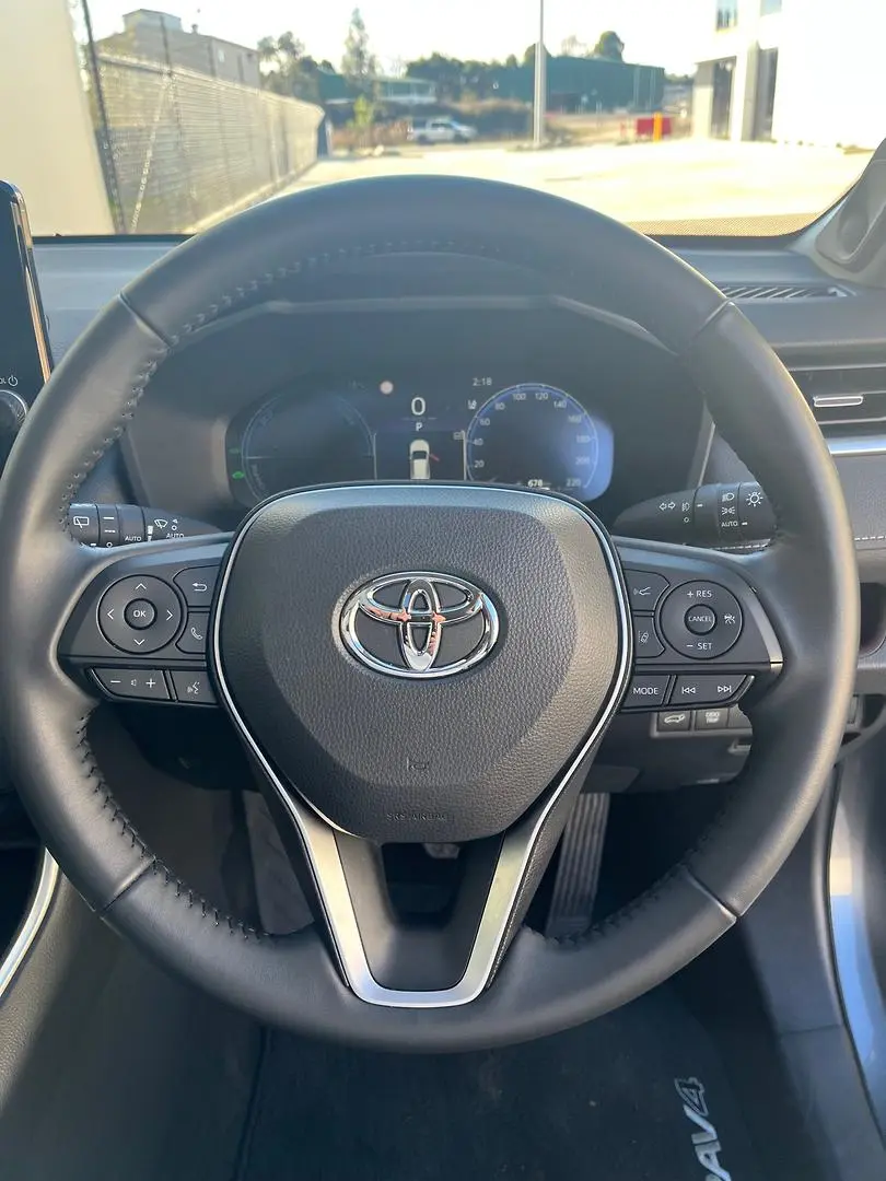 2024 Toyota RAV4 Gallery Image 22