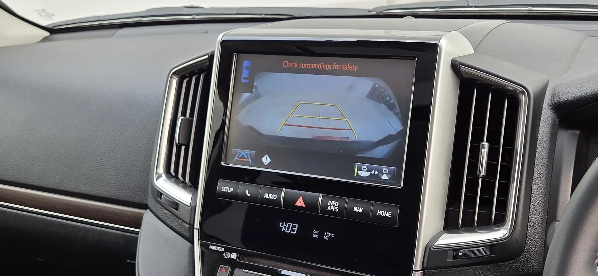 2016 Toyota Landcruiser Gallery Image 24