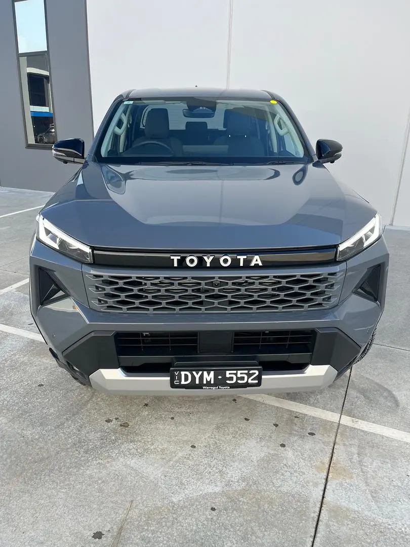 2026 Toyota Hilux Gallery Image 2