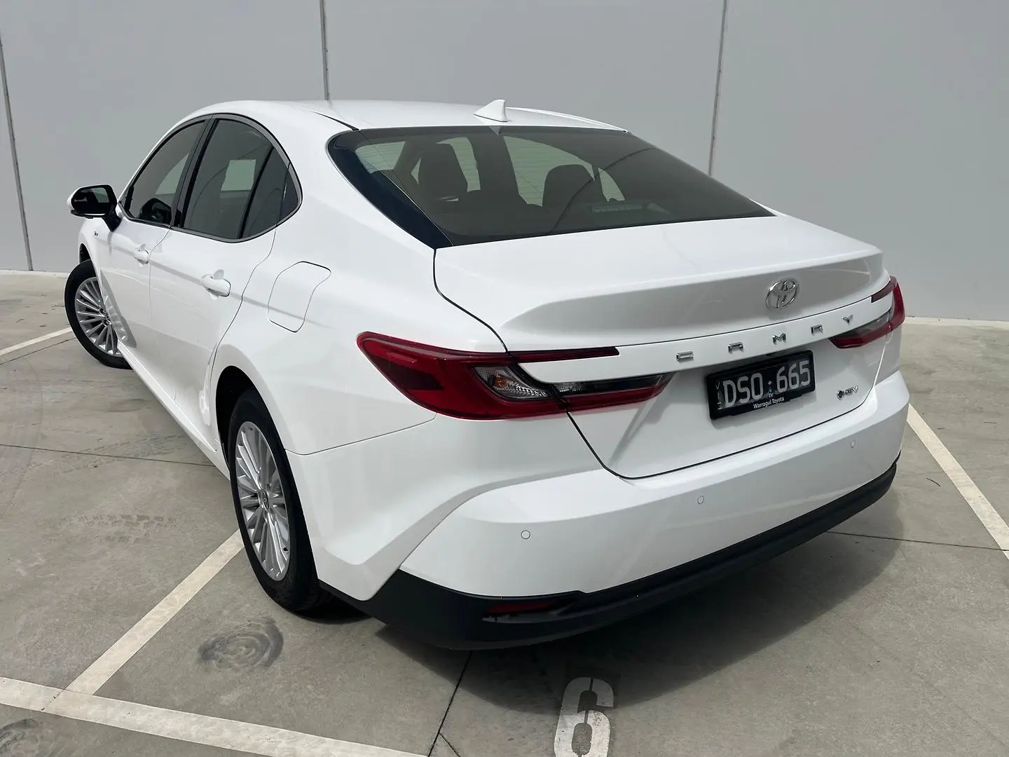2025 Toyota Camry Gallery Image 10