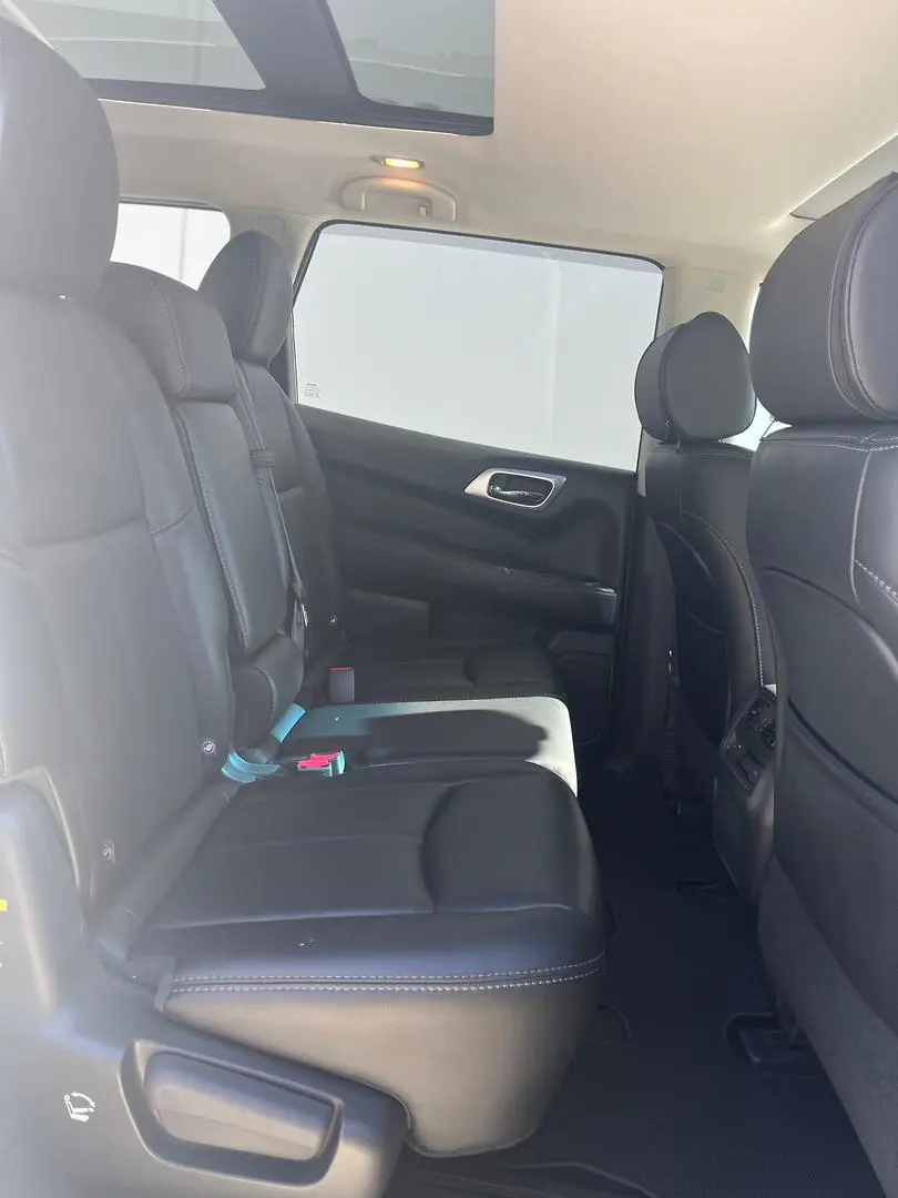 2016 Nissan Pathfinder Gallery Image 15
