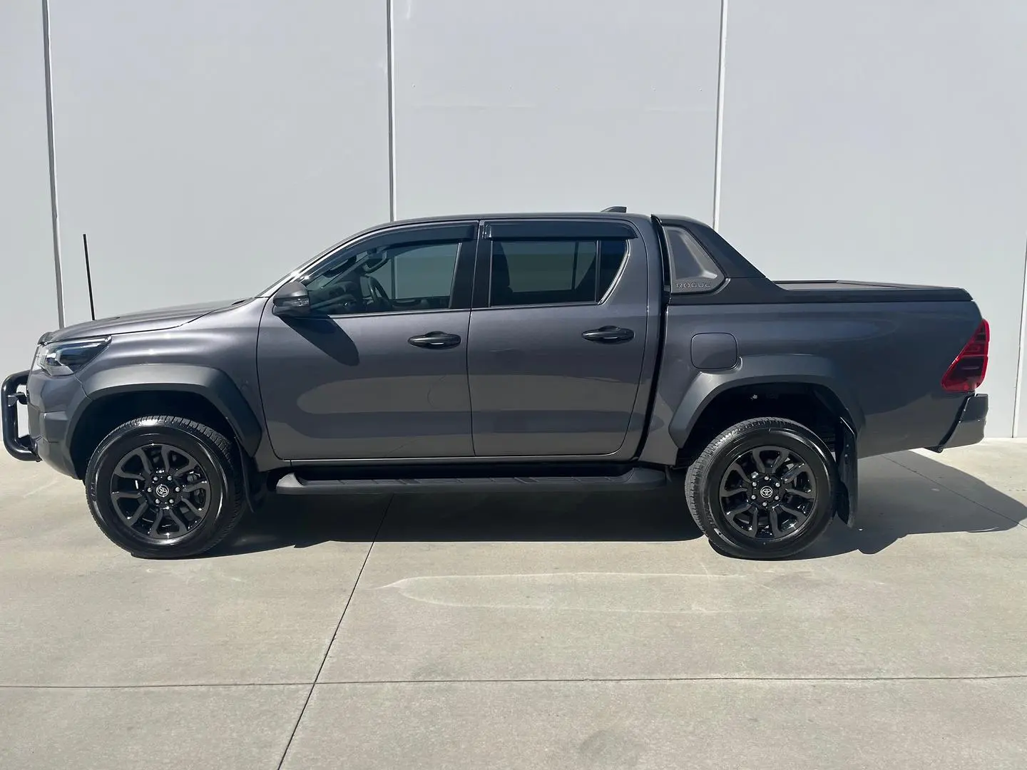 2023 Toyota Hilux Gallery Image 9