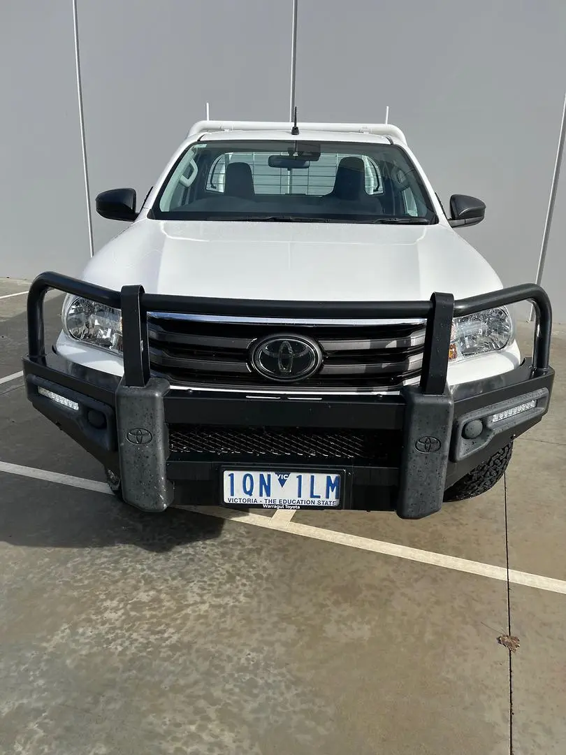 2019 Toyota Hilux Gallery Image 2