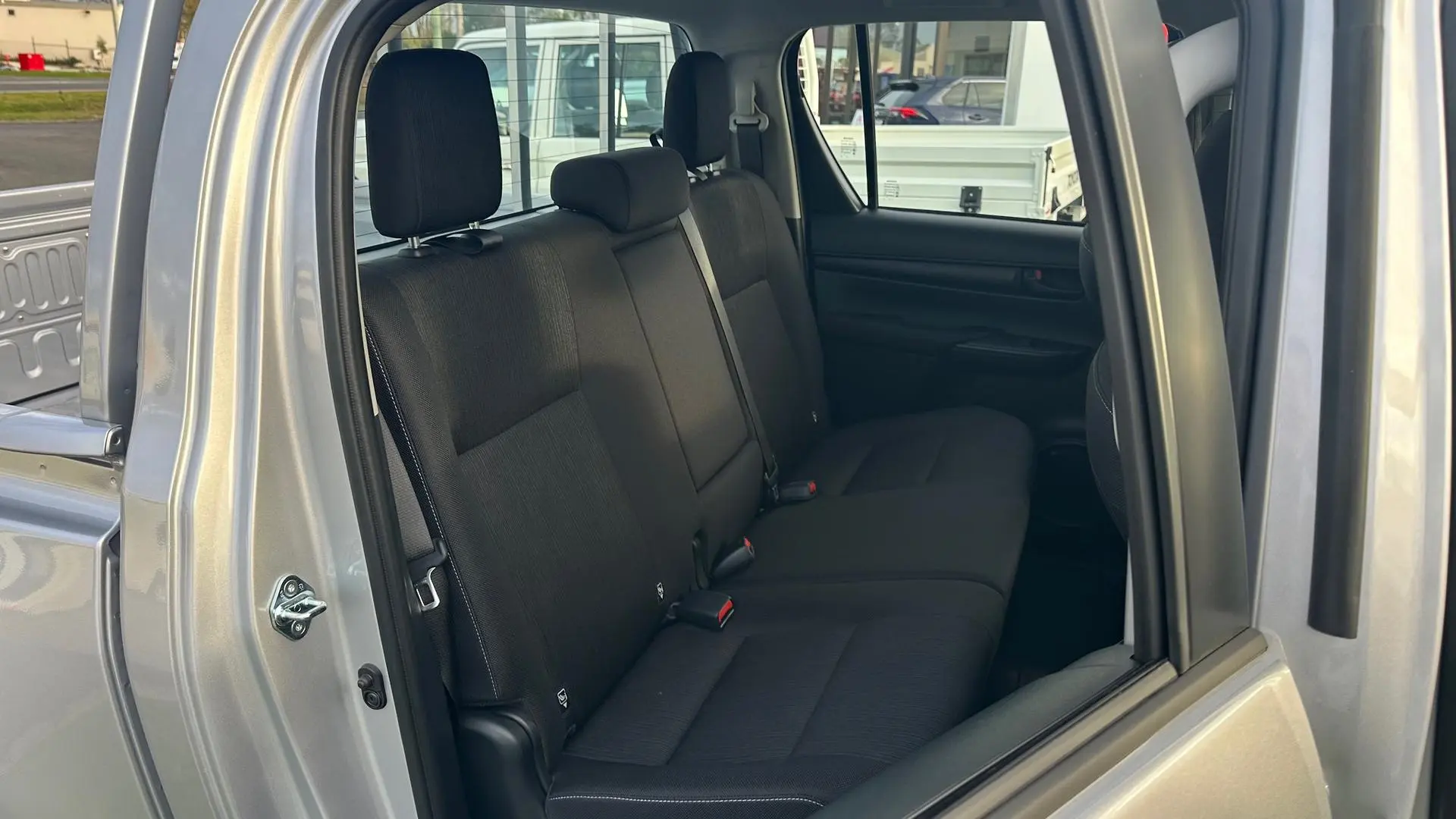 2024 Toyota Hilux Gallery Image 11
