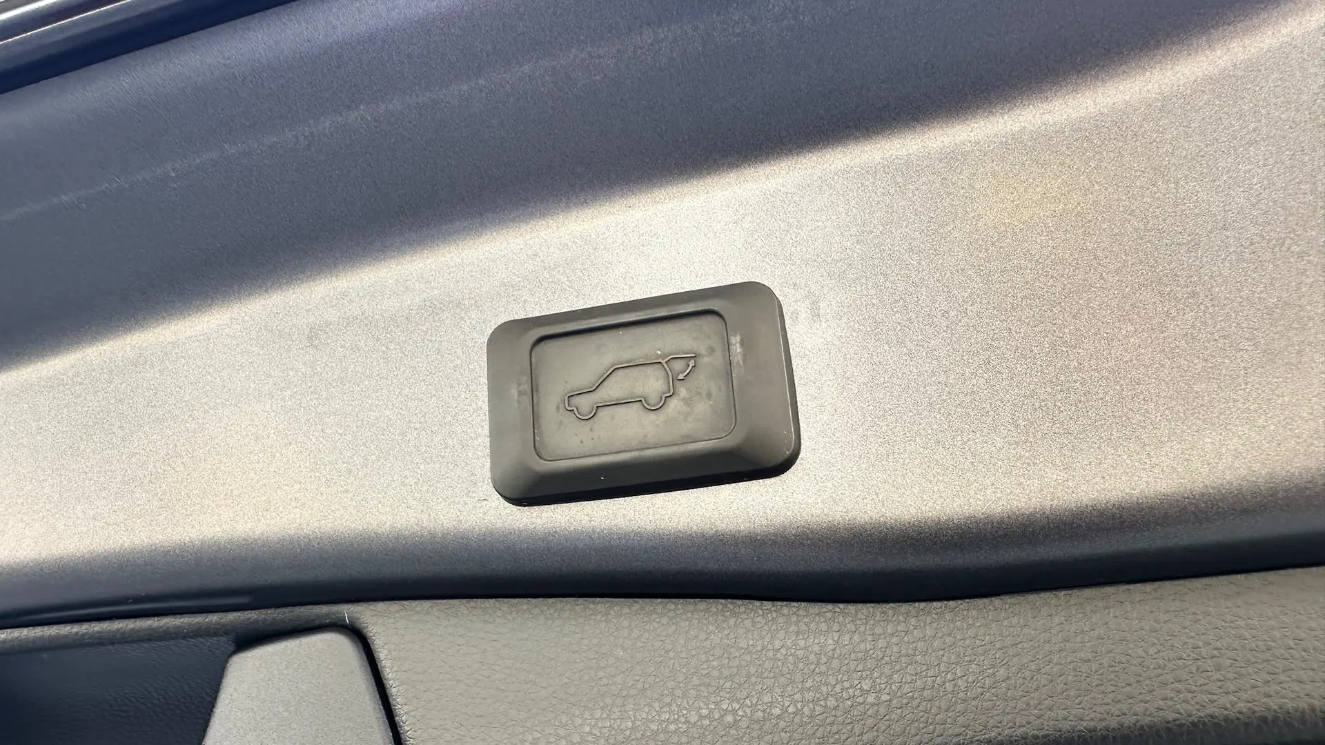 2019 Toyota RAV4 Gallery Image 23
