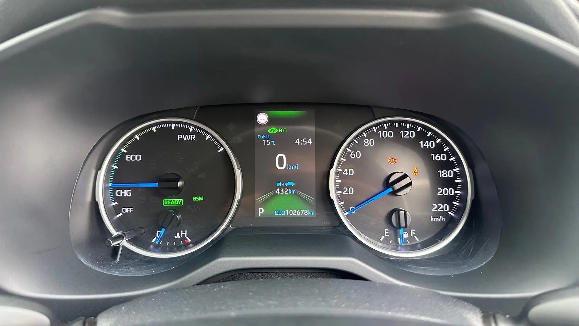 2019 Toyota RAV4 Gallery Image 16