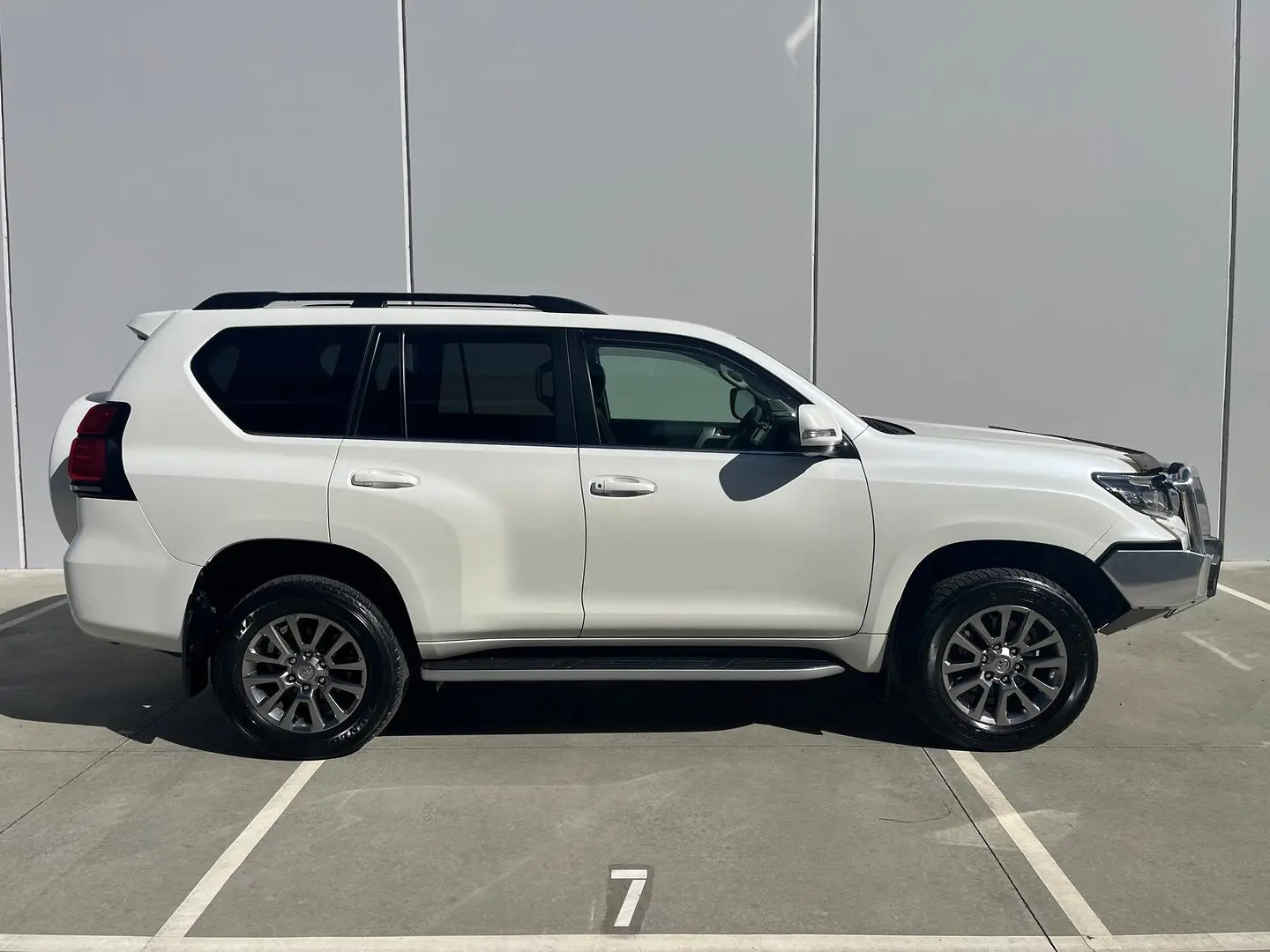 2018 Toyota Landcruiser Prado Gallery Image 26