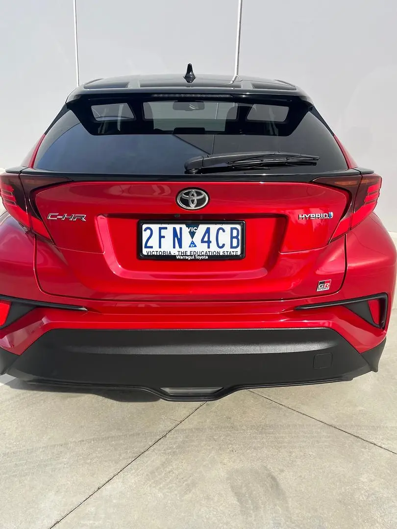 2021 Toyota C-HR Gallery Image 11