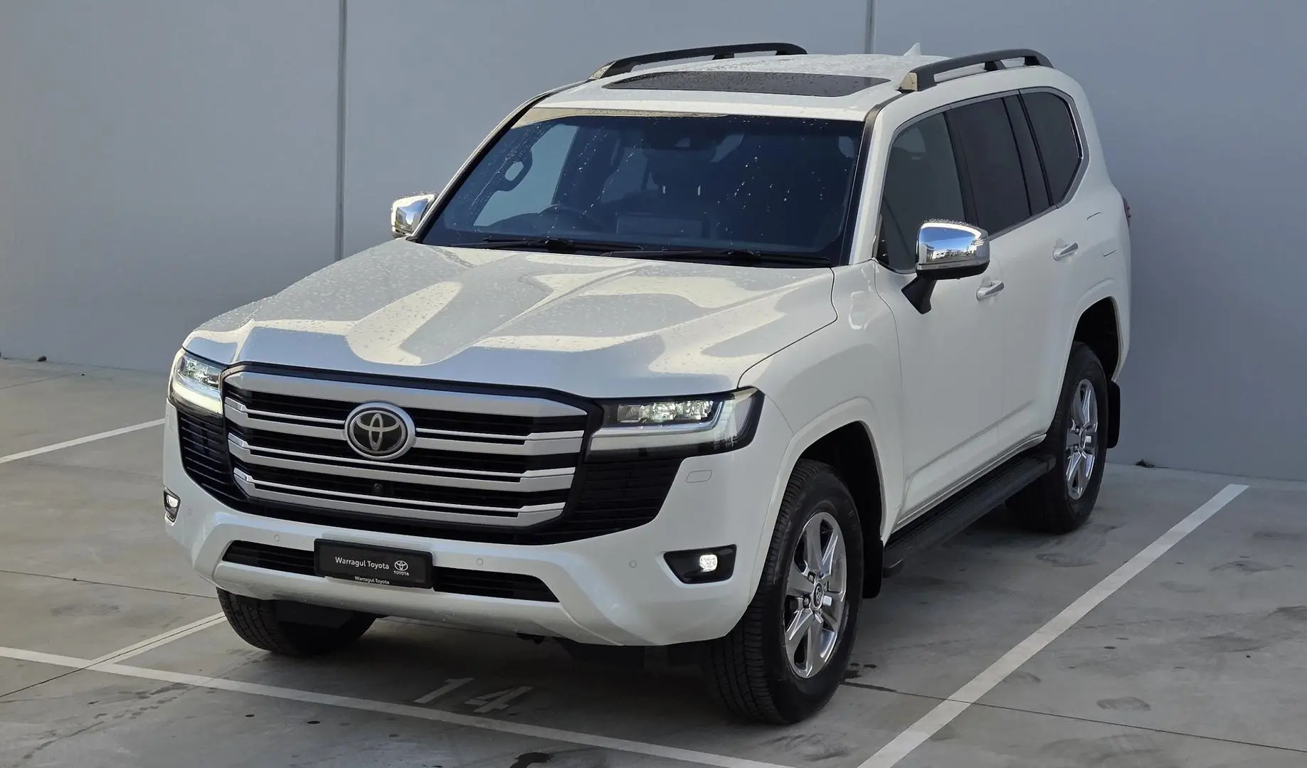 2024 Toyota Landcruiser Gallery Image 4
