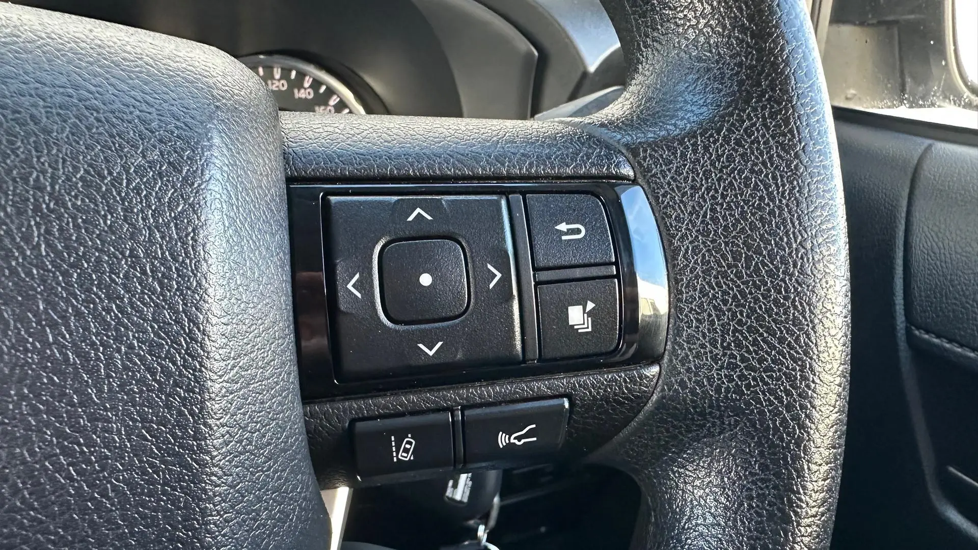 2021 Toyota Hilux Gallery Image 19