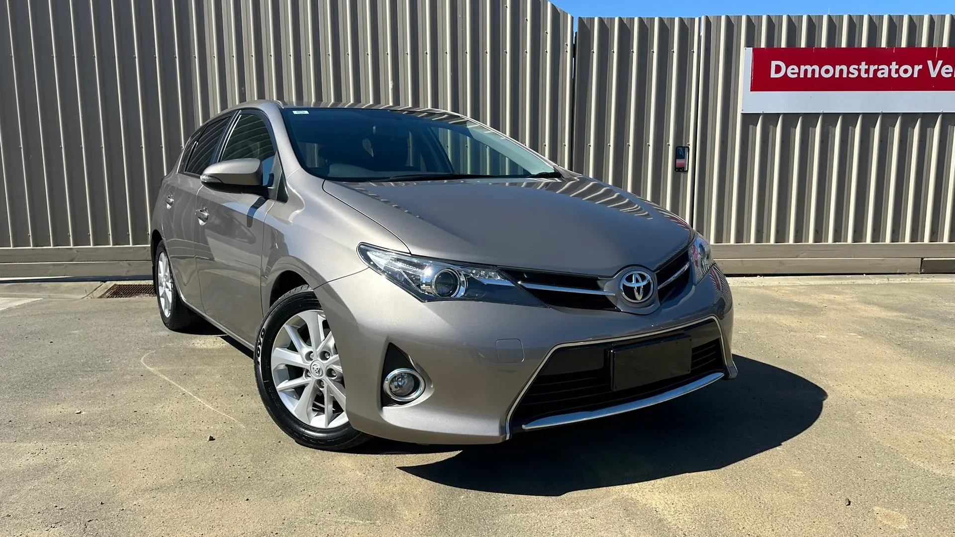 2014 Toyota Corolla Gallery Image 1