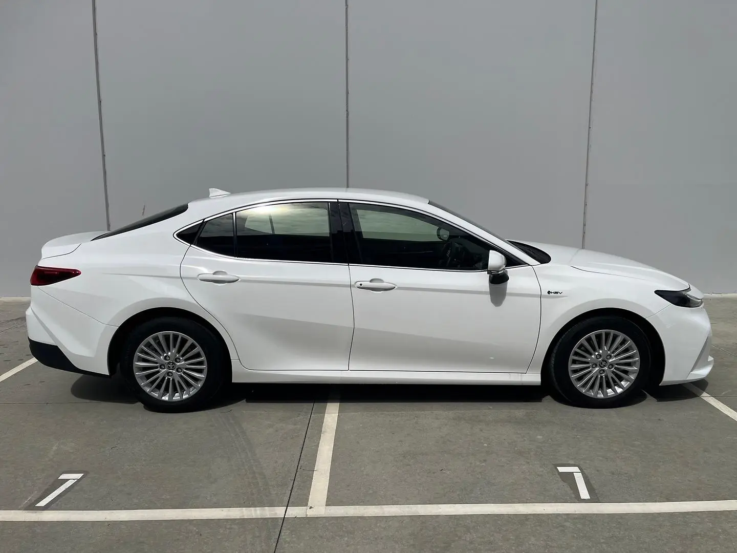 2025 Toyota Camry Gallery Image 25