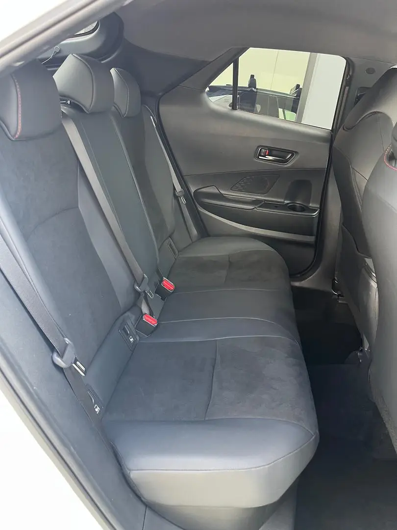 2025 Toyota C-HR Gallery Image 16