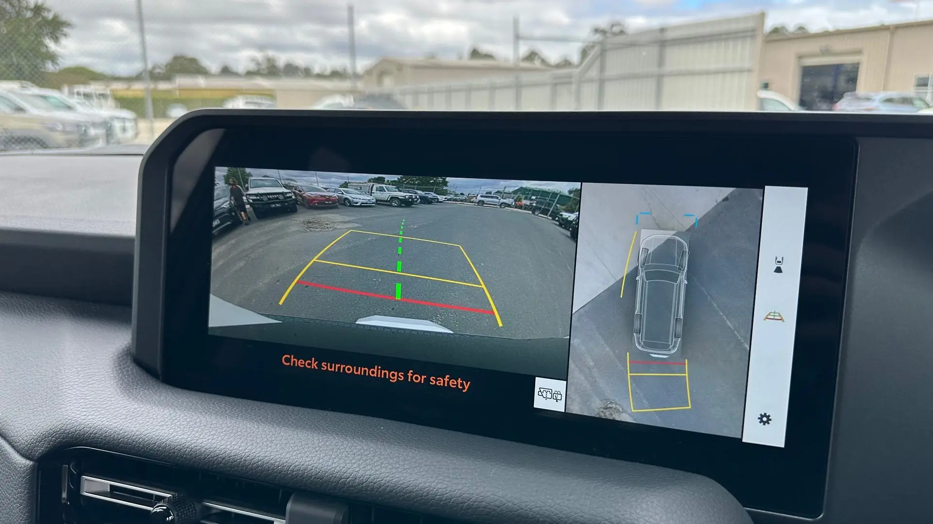 2024 Toyota Landcruiser Prado Gallery Image 26