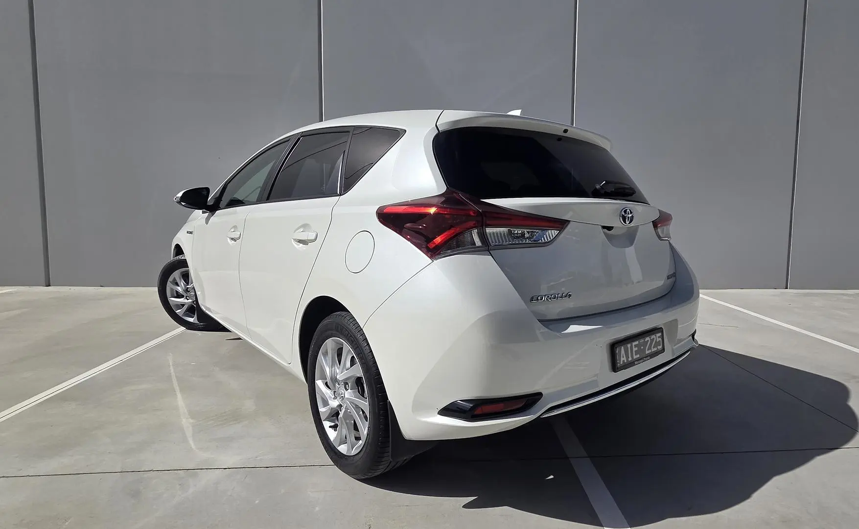 2016 Toyota Corolla Gallery Image 7